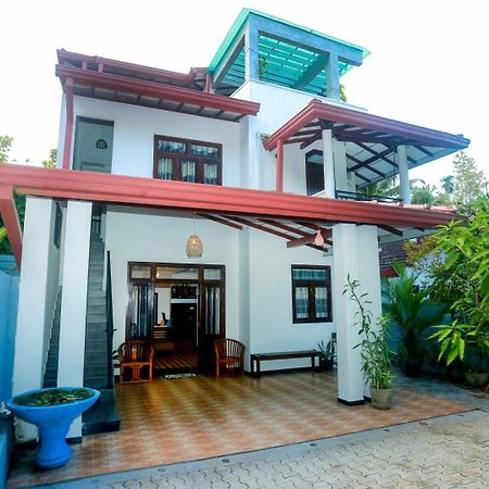 Jeju Villa Unawatuna Buitenkant foto