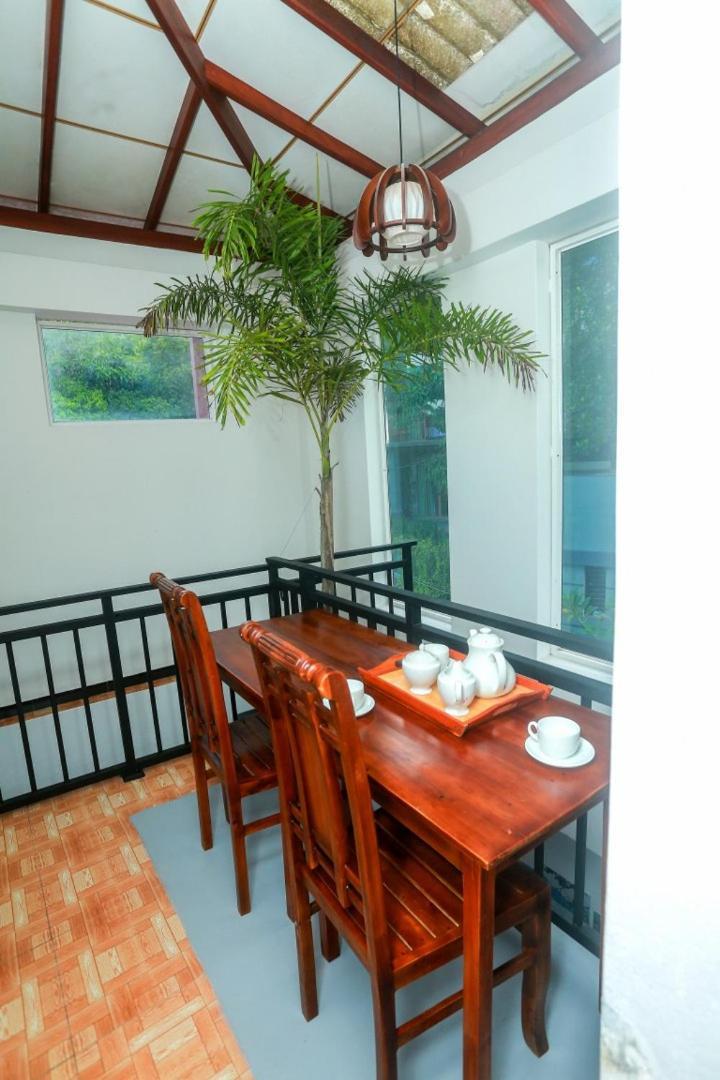 Jeju Villa Unawatuna Buitenkant foto