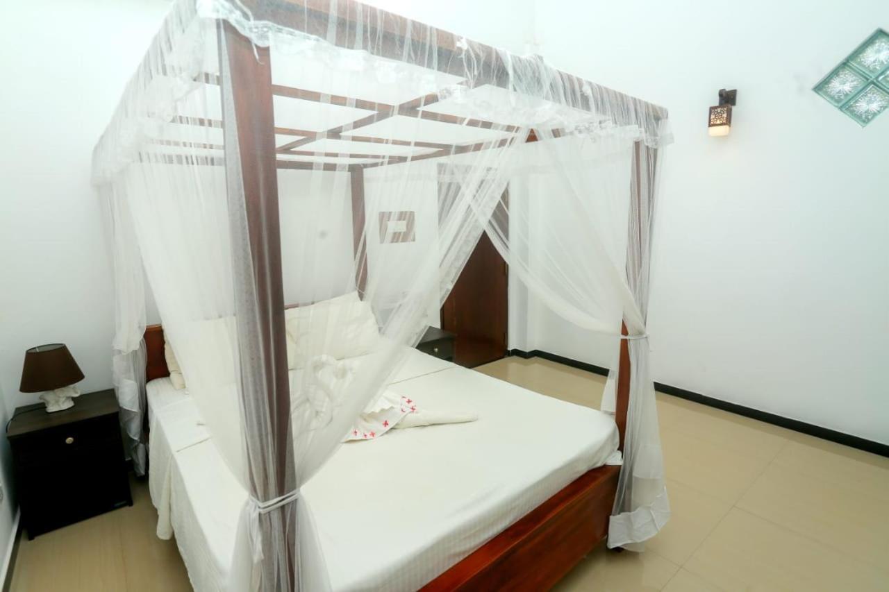 Jeju Villa Unawatuna Buitenkant foto